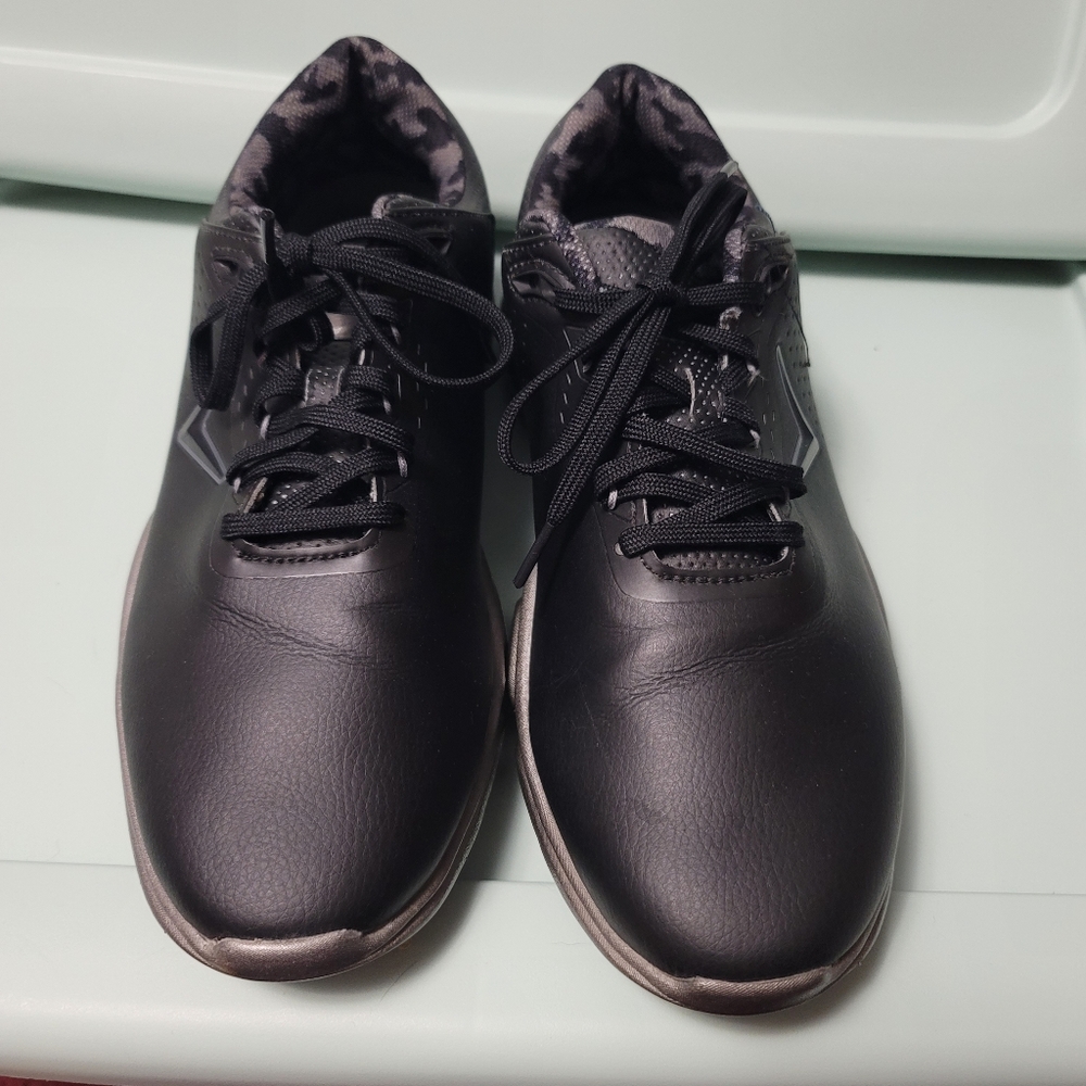 LN.  Callaway Soft Spike Golf Shoe.  Size 10.5.  (792)